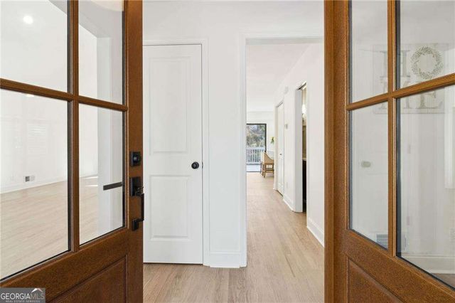 420 Hackberry Court, Roswell, GA 30076