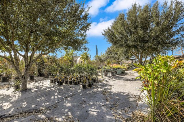 511 W Main Street, Weimar, TX 78962