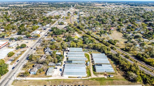 511 W Main Street, Weimar, TX 78962