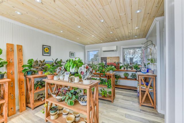 511 W Main Street, Weimar, TX 78962