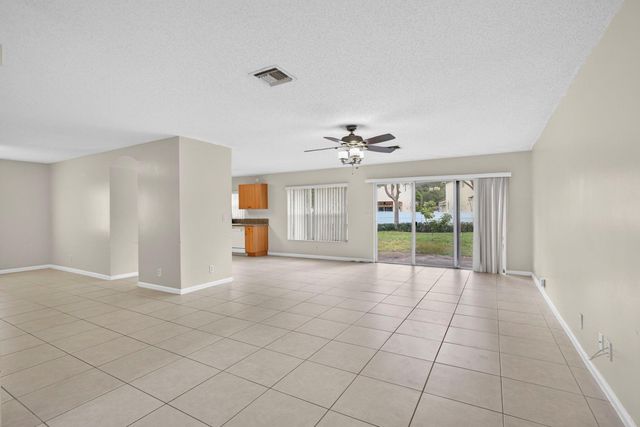 662 Perdido Heights Drive, West Palm Beach, FL 33413