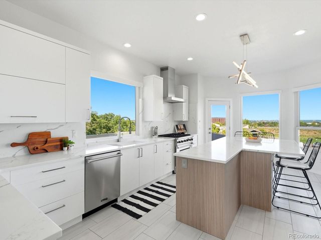 7844 W Oxford Circle, Denver, CO 80235