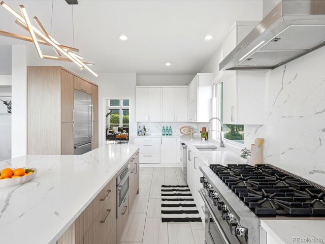 7844 W Oxford Circle, Denver, CO 80235
