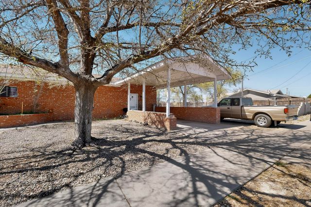 607 & 609 N 6th Street, Belen, NM 87002