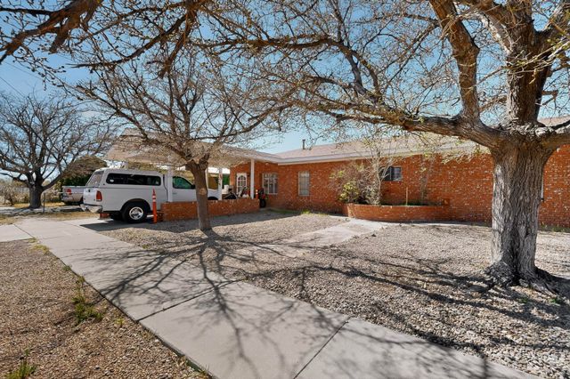 607 & 609 N 6th Street, Belen, NM 87002