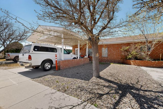 607 & 609 N 6th Street, Belen, NM 87002