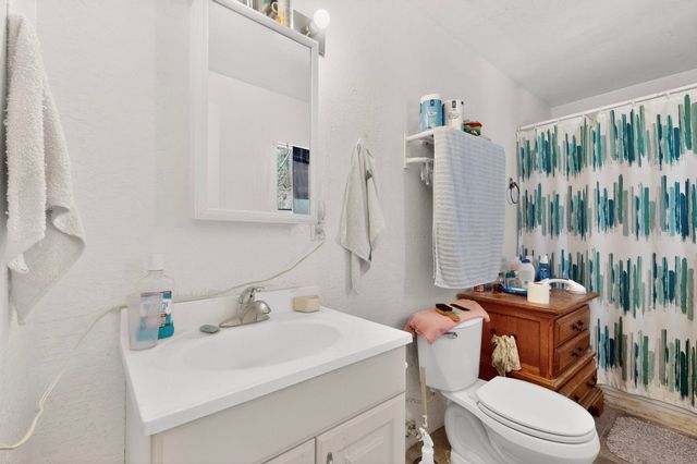 607 & 609 N 6th Street, Belen, NM 87002