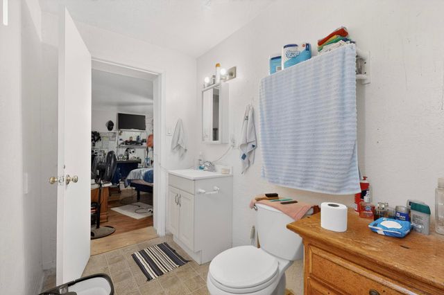 607 & 609 N 6th Street, Belen, NM 87002