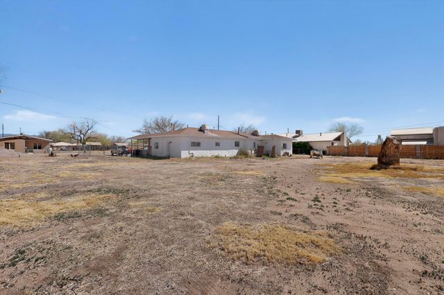 607 & 609 N 6th Street, Belen, NM 87002