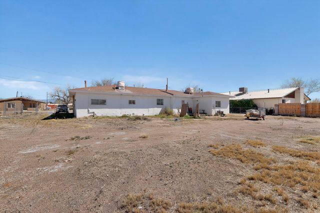 607 & 609 N 6th Street, Belen, NM 87002
