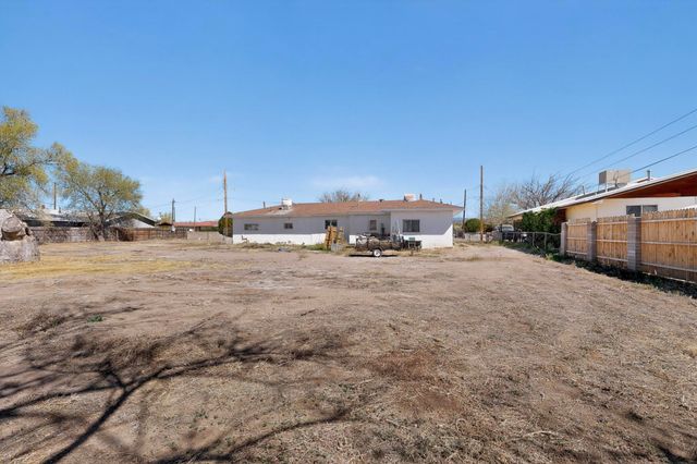 607 & 609 N 6th Street, Belen, NM 87002