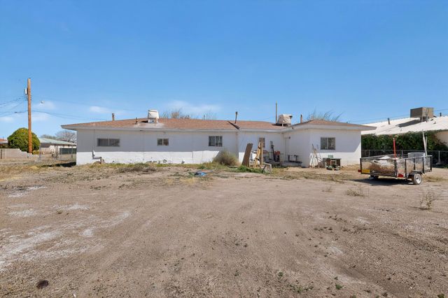 607 & 609 N 6th Street, Belen, NM 87002