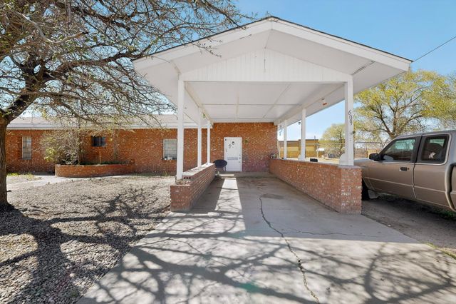 607 & 609 N 6th Street, Belen, NM 87002