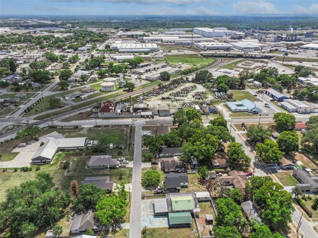 232 NOXON STREET, Auburndale, FL 33823