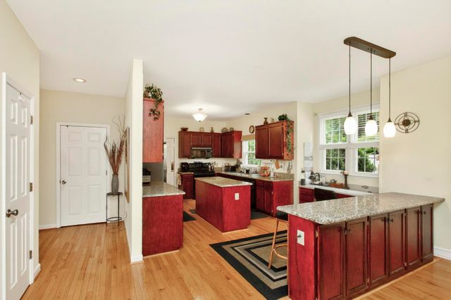 1544 Eller Dr, Nashville, TN 37221
