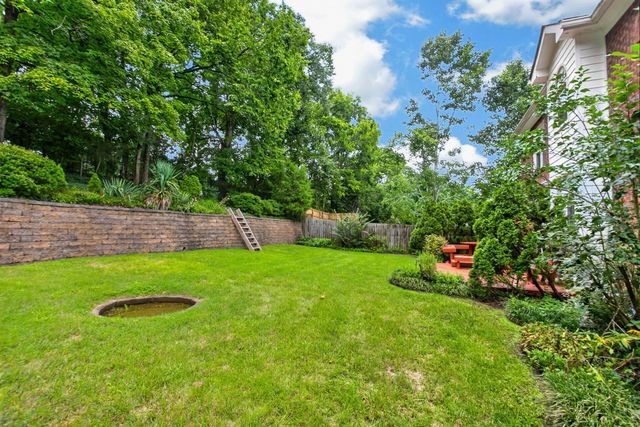 1544 Eller Dr, Nashville, TN 37221
