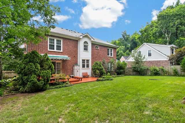1544 Eller Dr, Nashville, TN 37221