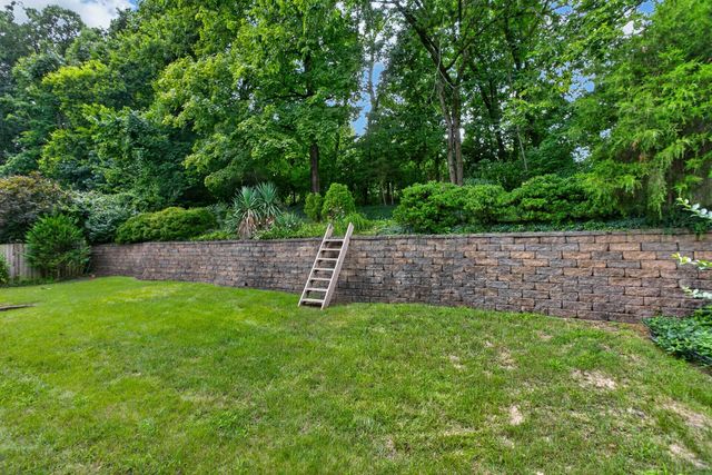 1544 Eller Dr, Nashville, TN 37221