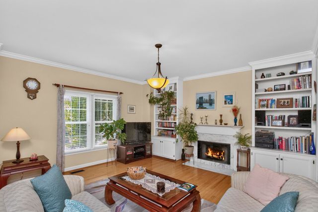 1544 Eller Dr, Nashville, TN 37221