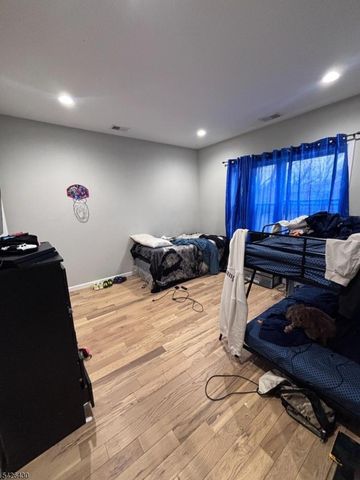 43 Cedar St, Paterson City, NJ 07501