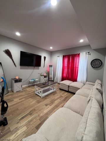 43 Cedar St, Paterson City, NJ 07501