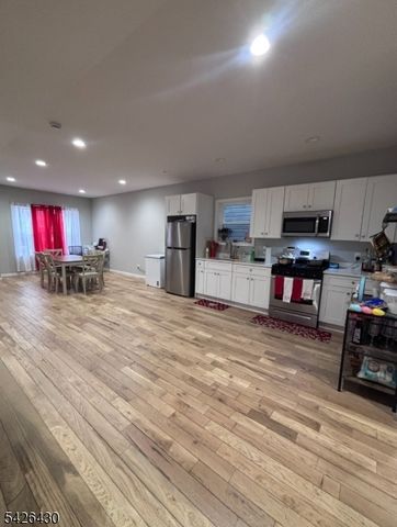 43 Cedar St, Paterson City, NJ 07501