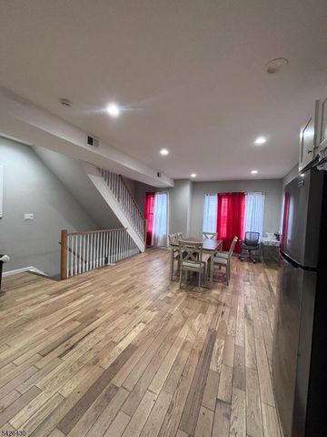 43 Cedar St, Paterson City, NJ 07501