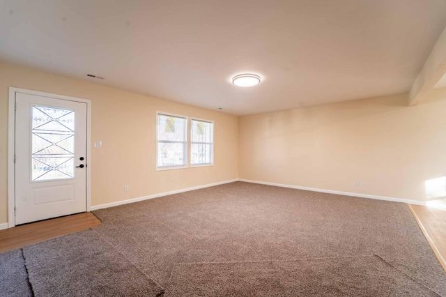 118 N Locust Street, Buffalo, MO 65622