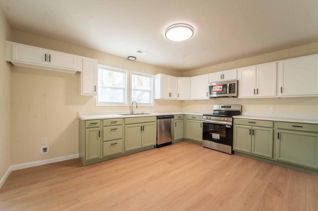 118 N Locust Street, Buffalo, MO 65622