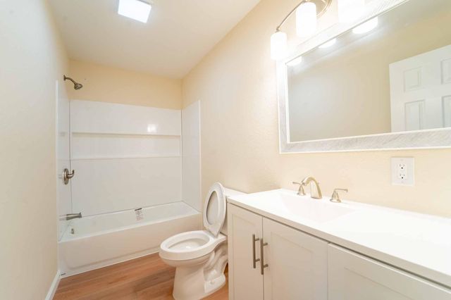 118 N Locust Street, Buffalo, MO 65622