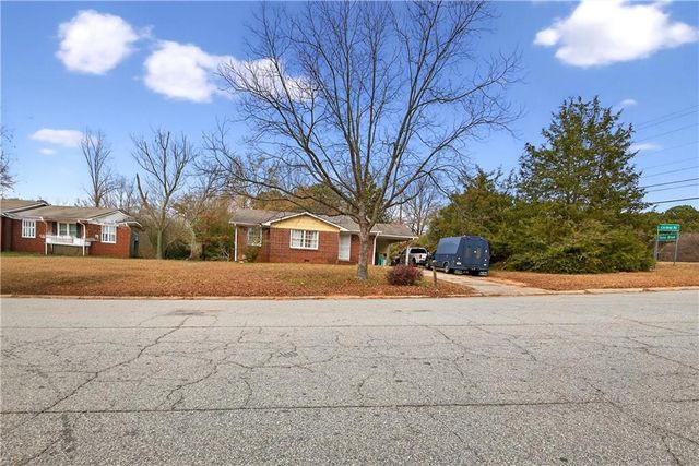 1742 Cardinal Road, Jonesboro, GA 30238