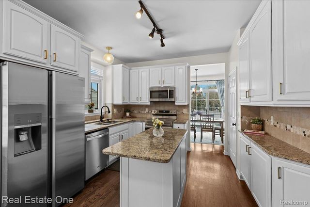 2053 Catalpa Drive, Berkley, MI 48072