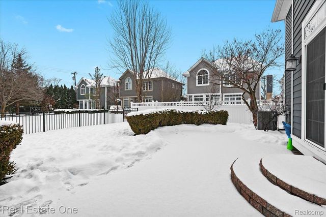 2053 Catalpa Drive, Berkley, MI 48072