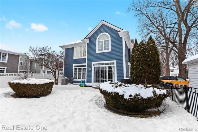 2053 Catalpa Drive, Berkley, MI 48072