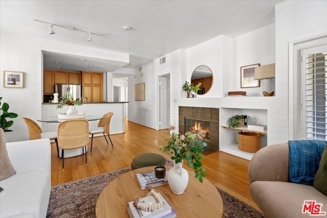 13075 Pacific 217, Los Angeles, CA 90094