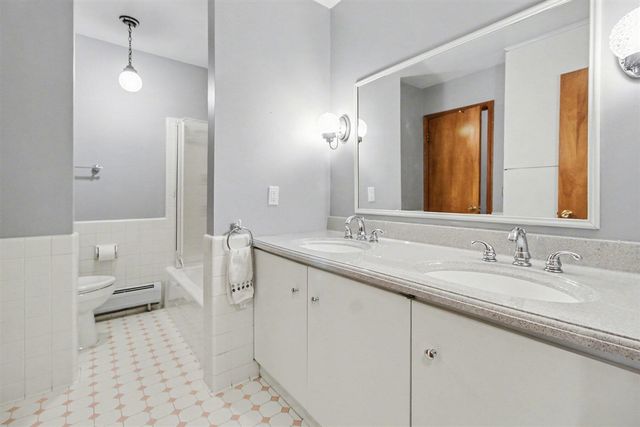 37625 Whitney Drive, Wayne, MI 48184