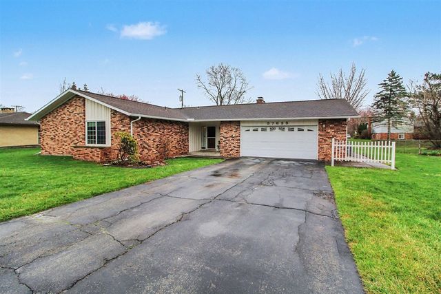37625 Whitney Drive, Wayne, MI 48184