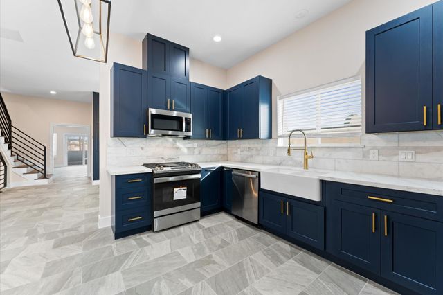 1906 Dismuke Street B, Houston, TX 77023