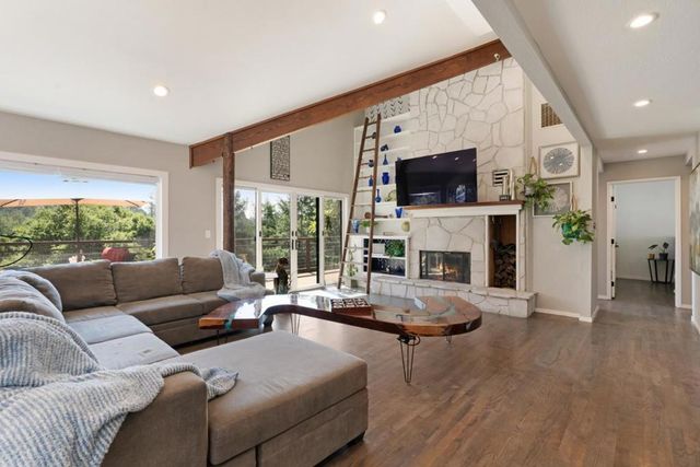 55 Hidden Meadow Lane, Scotts Valley, CA 95066