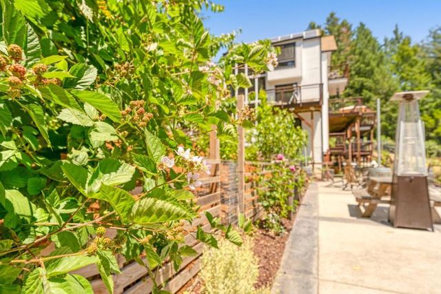 55 Hidden Meadow Lane, Scotts Valley, CA 95066