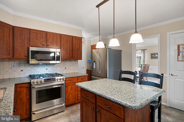 16 REVELSTONE DR, Newark, DE 19711