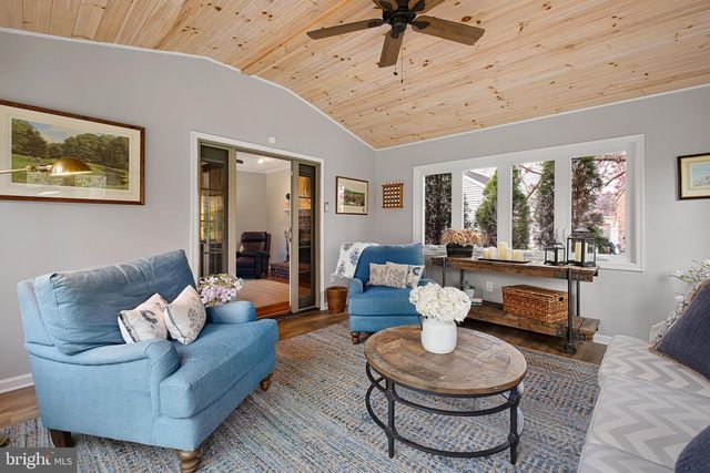 16 REVELSTONE DR, Newark, DE 19711