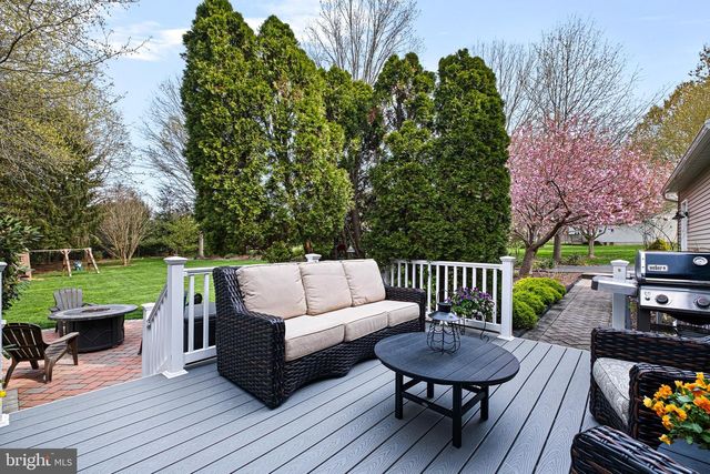 16 REVELSTONE DR, Newark, DE 19711