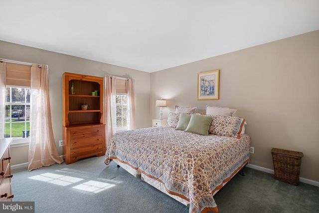 16 REVELSTONE DR, Newark, DE 19711