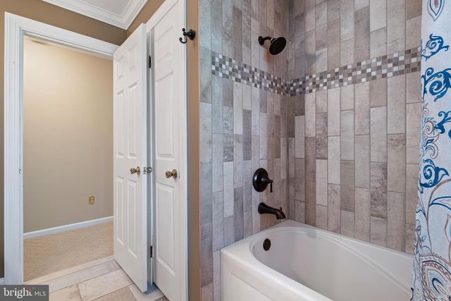 16 REVELSTONE DR, Newark, DE 19711