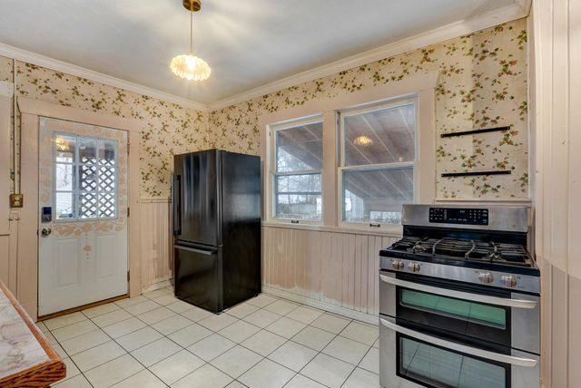 1135 S Ferguson Avenue, Springfield, MO 65807