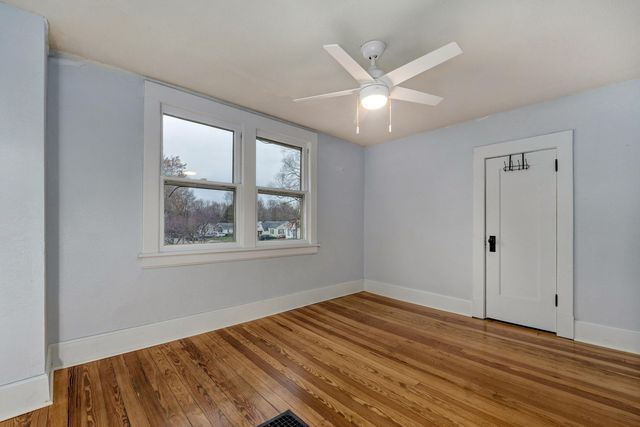 1135 S Ferguson Avenue, Springfield, MO 65807