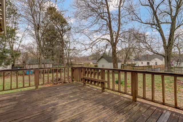 1135 S Ferguson Avenue, Springfield, MO 65807