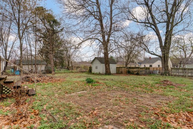 1135 S Ferguson Avenue, Springfield, MO 65807