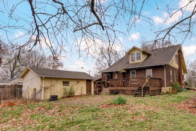 1135 S Ferguson Avenue, Springfield, MO 65807